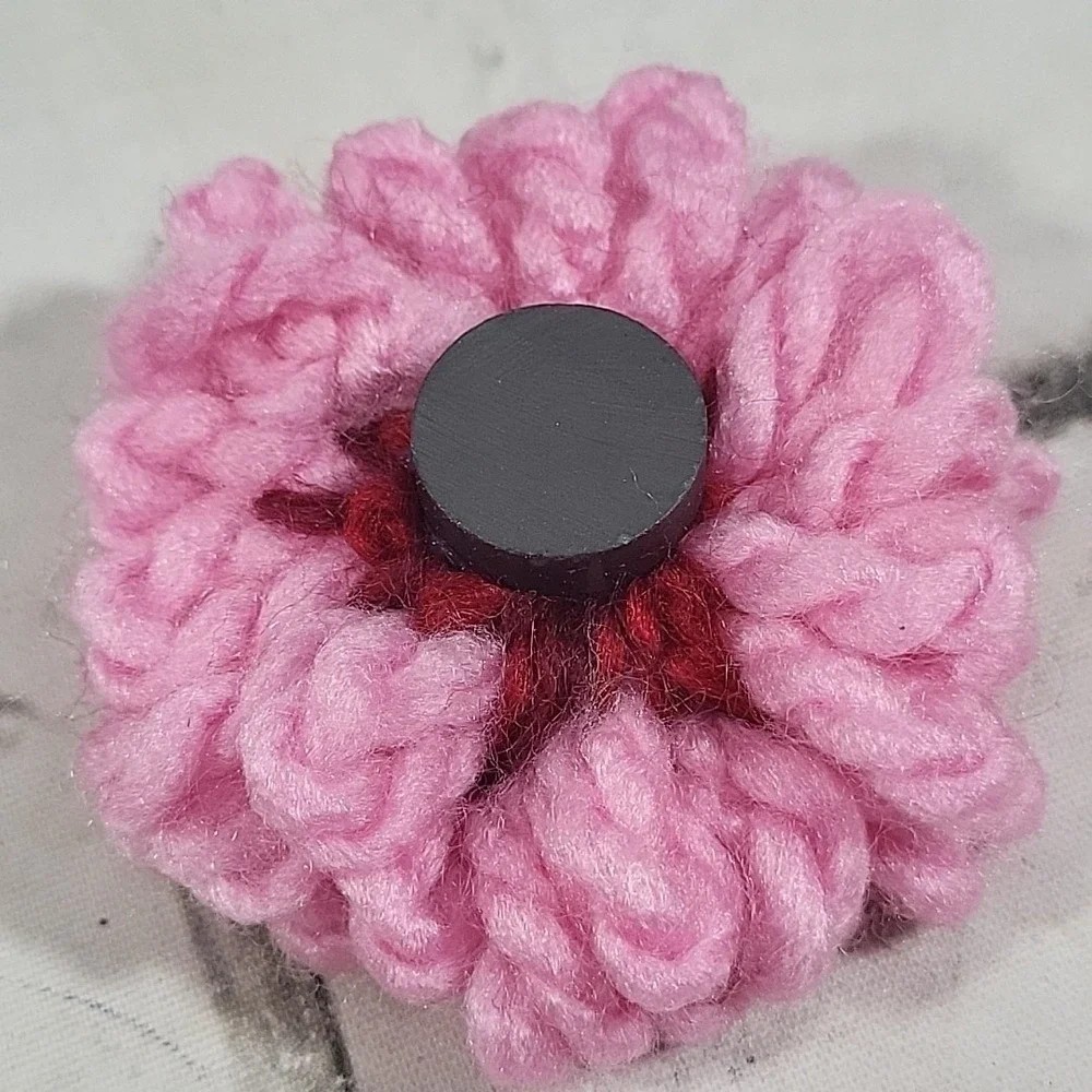 Vintage Handmade Chrochet Flower Fridge Magnets Lot‎ Of 3 Pink Green Cottagecore